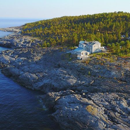 Lotsstugan I Haernoesand Bed and Breakfast Esterno foto