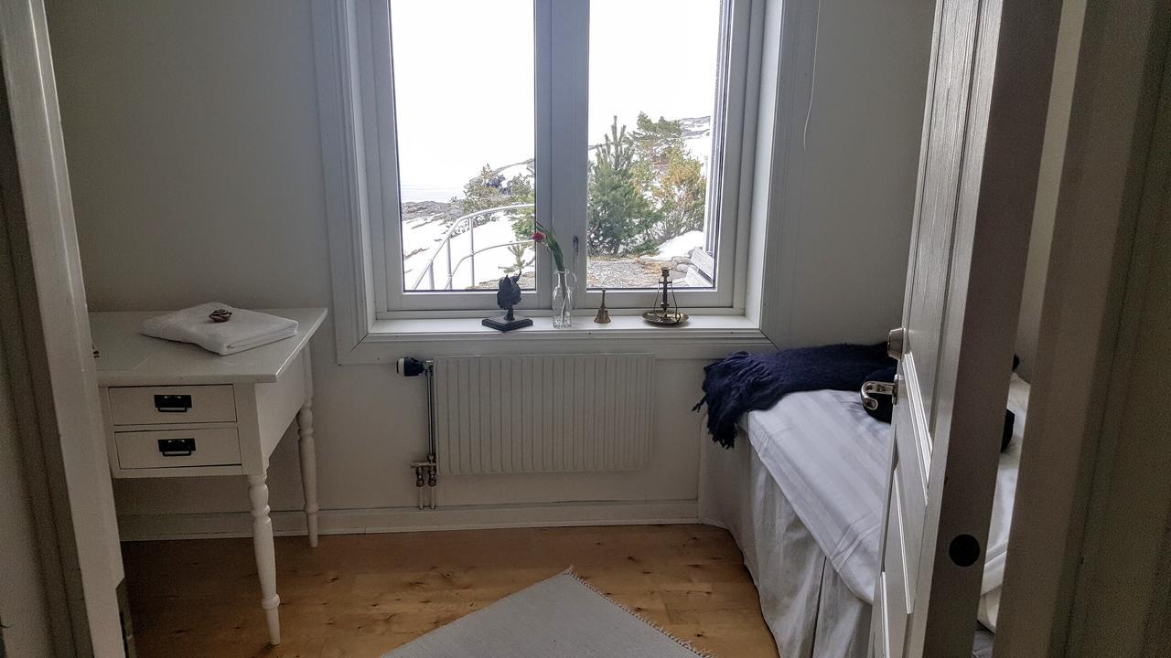 Lotsstugan I Haernoesand Bed and Breakfast Esterno foto
